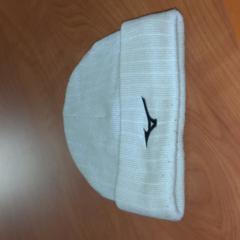 Mizuno Embroidered Logo Knit Cuffed Beanie